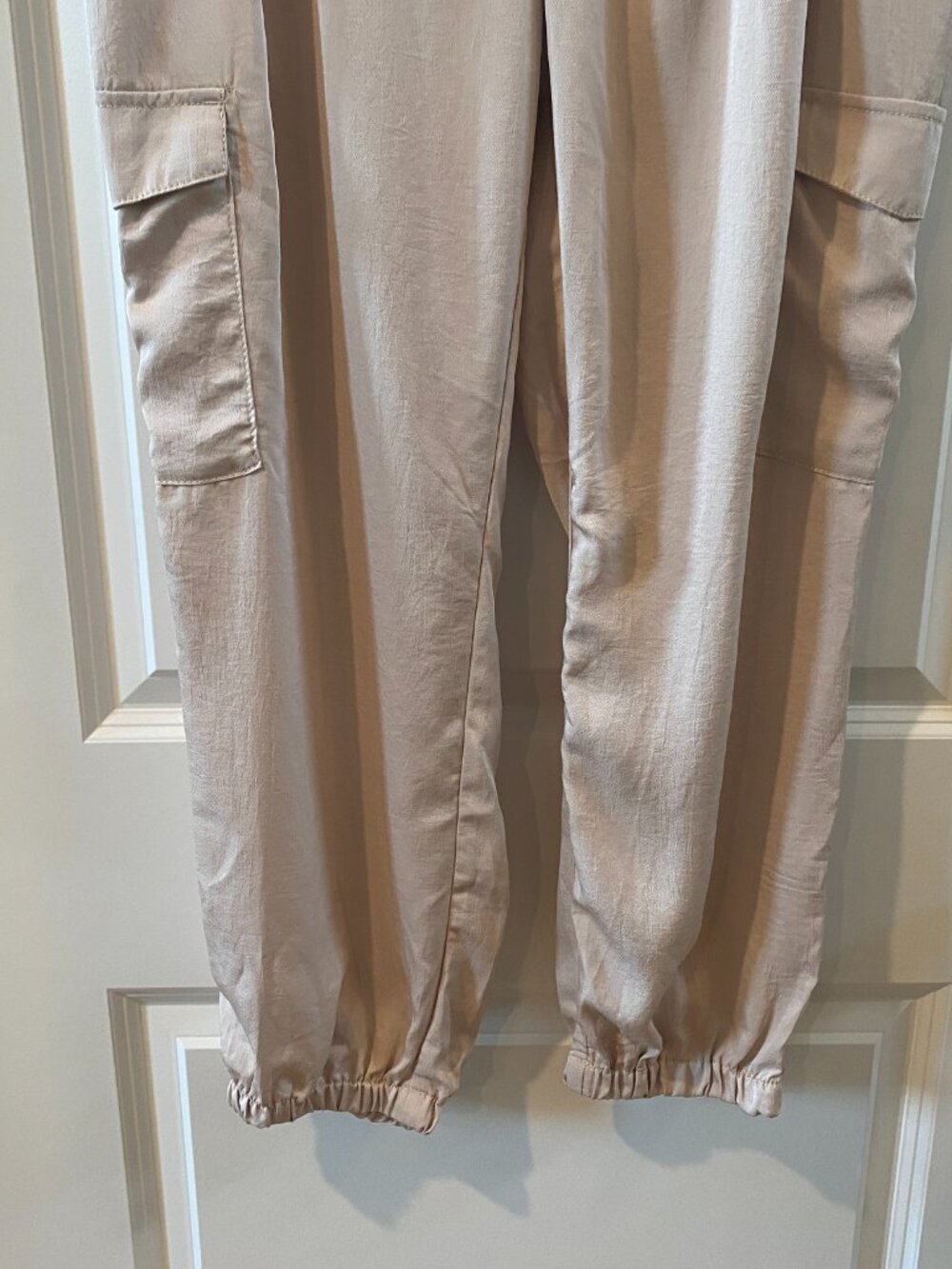 Express Tan Extreme High Rise Cargo Style Pant Size L NWT - Picture 7 of 13